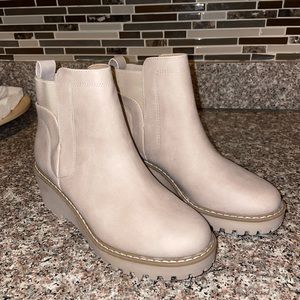 Dolce Vita Huey H20 Boots